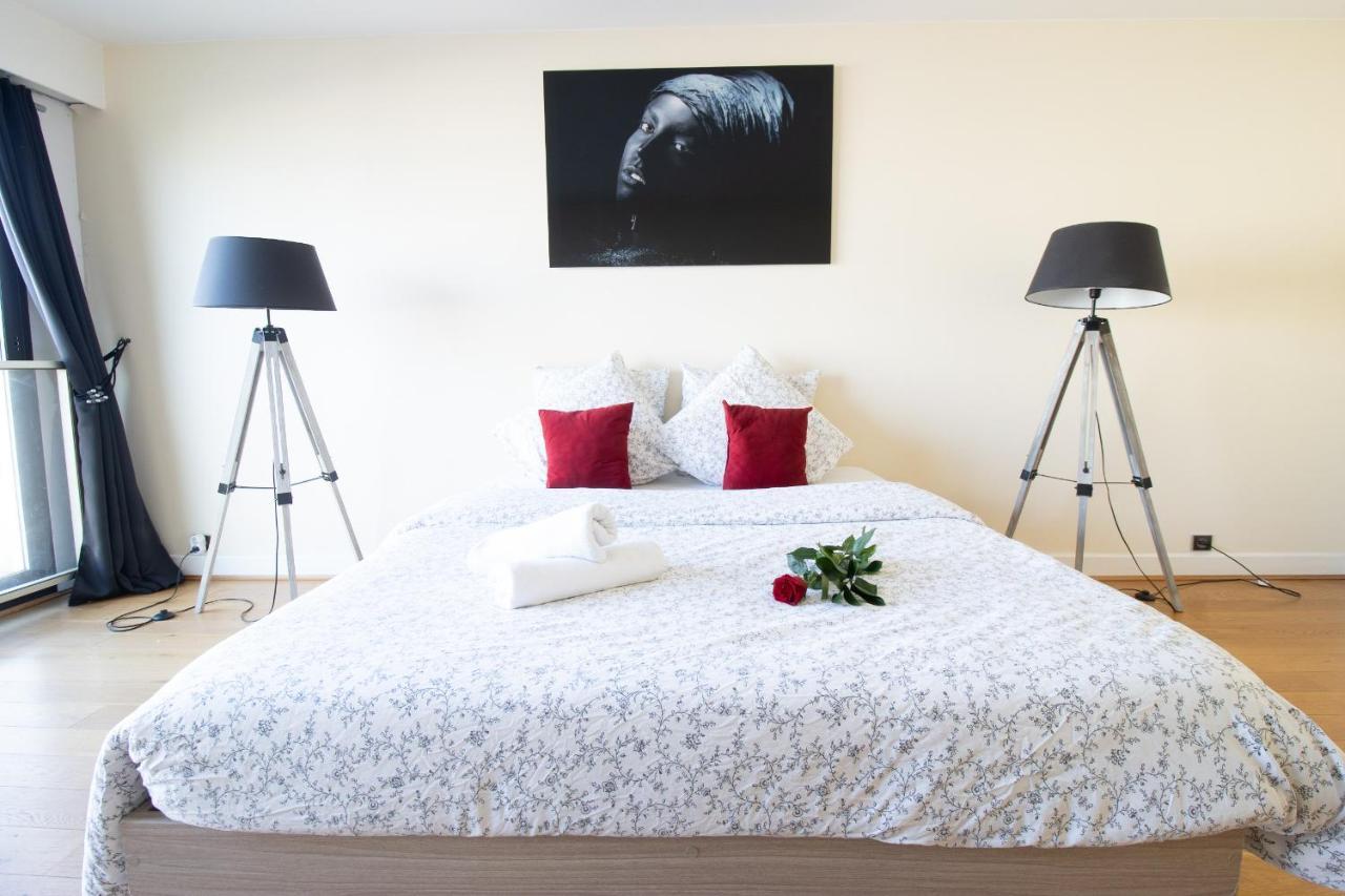 Appartement spacieux avec vue Cathédrale Reims Exterior foto