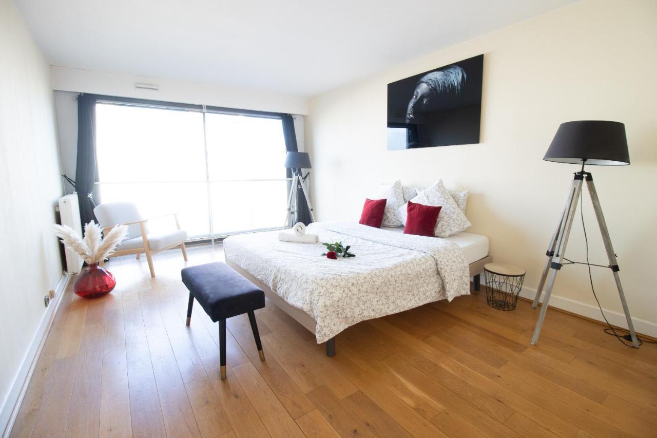 Appartement spacieux avec vue Cathédrale Reims Exterior foto